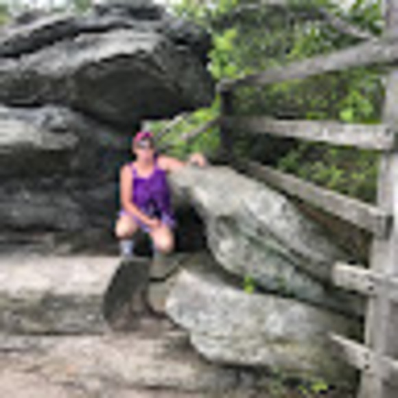 Meet your Posher, Cindy - Picture 1 of 1